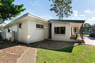 Bellmere 4 Slaapkamer Acreage Living on 3,017m²