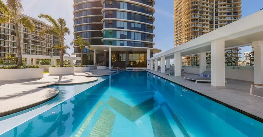 Surfers Paradise 1房  MERITON OCEAN- ABSOLUTE BEACHFRONT PRIME POSITION-FULLY FURNISHED