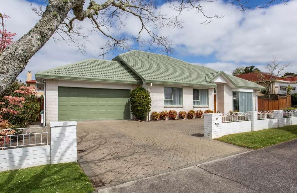 15 Te Hoe Grove, Pinehill, North Shore City, Auckland