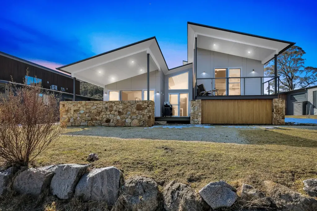 Crackenback 3Zimmer Chalet with Snow-Capped Mountain Views