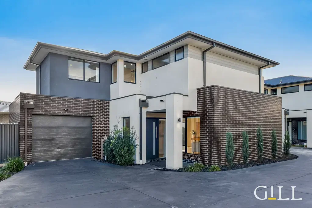 Berwick 3Kwarto Modern Townhouse Living with Space, Style & Convenience