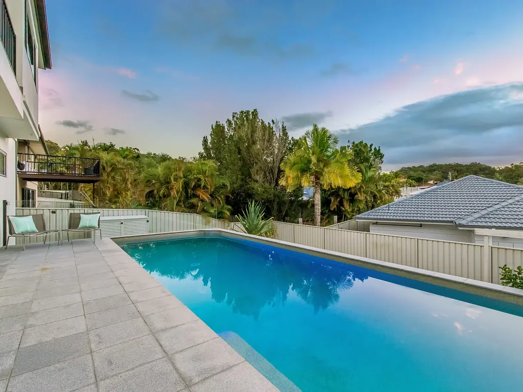 Reedy Creek 5房  THE ULTIMATE FAMILY HOME IN WALK TO SCHOOL LOCATION