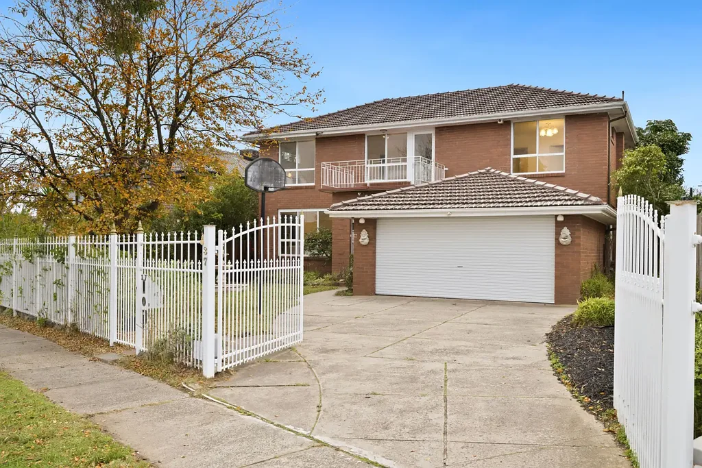 Mount Waverley 5ਬੈੱਡਰੂਮ City Views, Substantial Dimensions