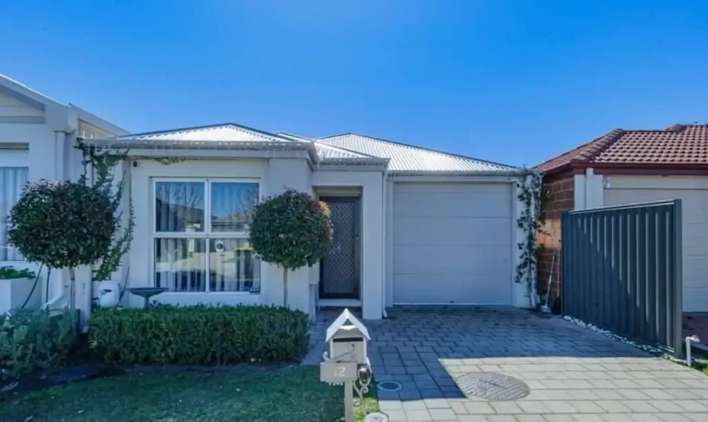 12 Roundhill Road, Aveley, WA 6069