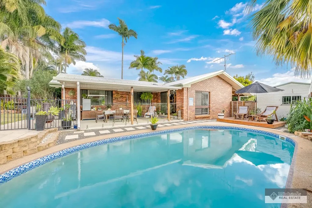 9 The Boulevard, Avoca, QLD 4670