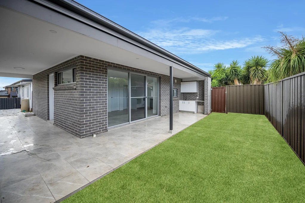 Well-Presented 2-Bedroom Granny Flat in a Quiet Street