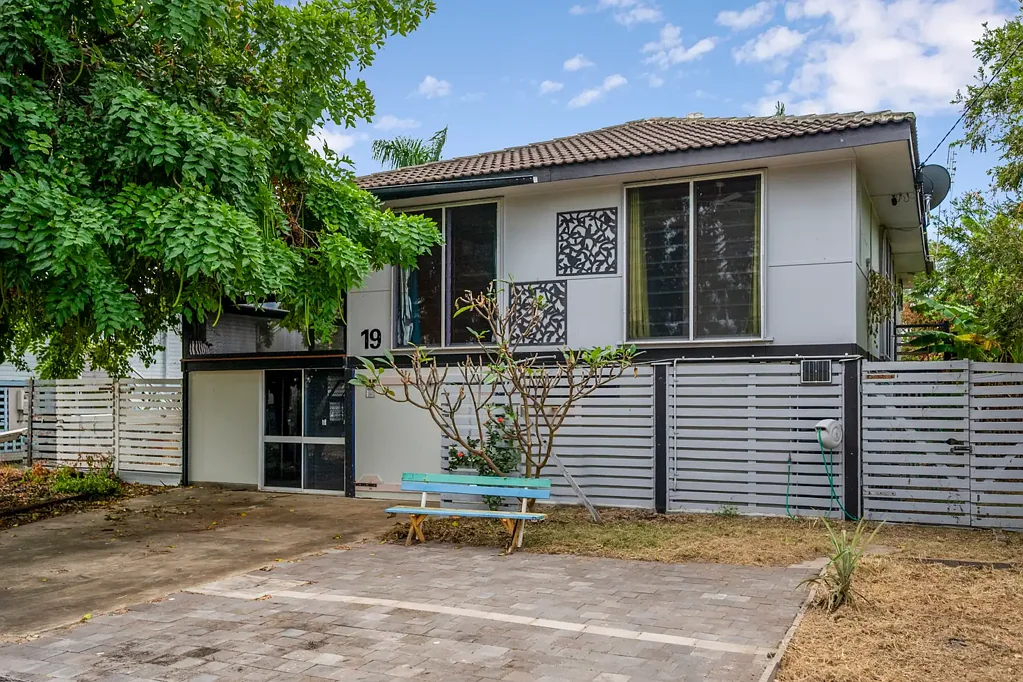 19 Hutchins Street, Heatley, QLD 4814