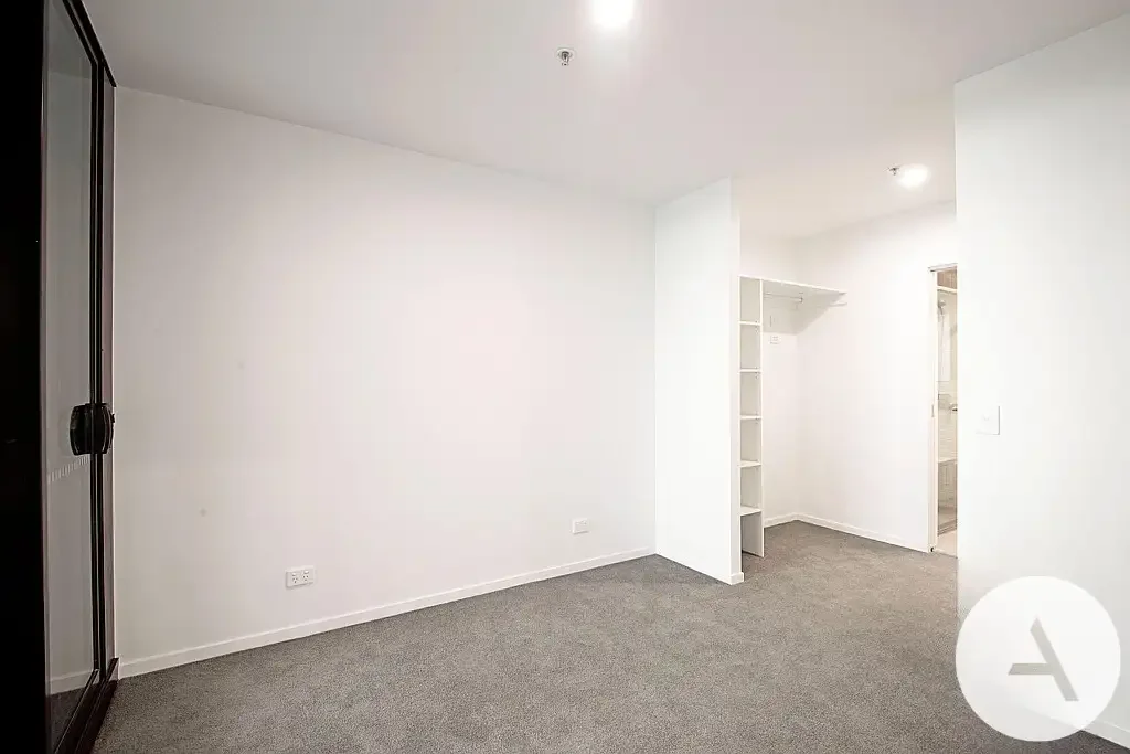 High-Rise Luxury with Picturesque Lake Ginninderra Views
