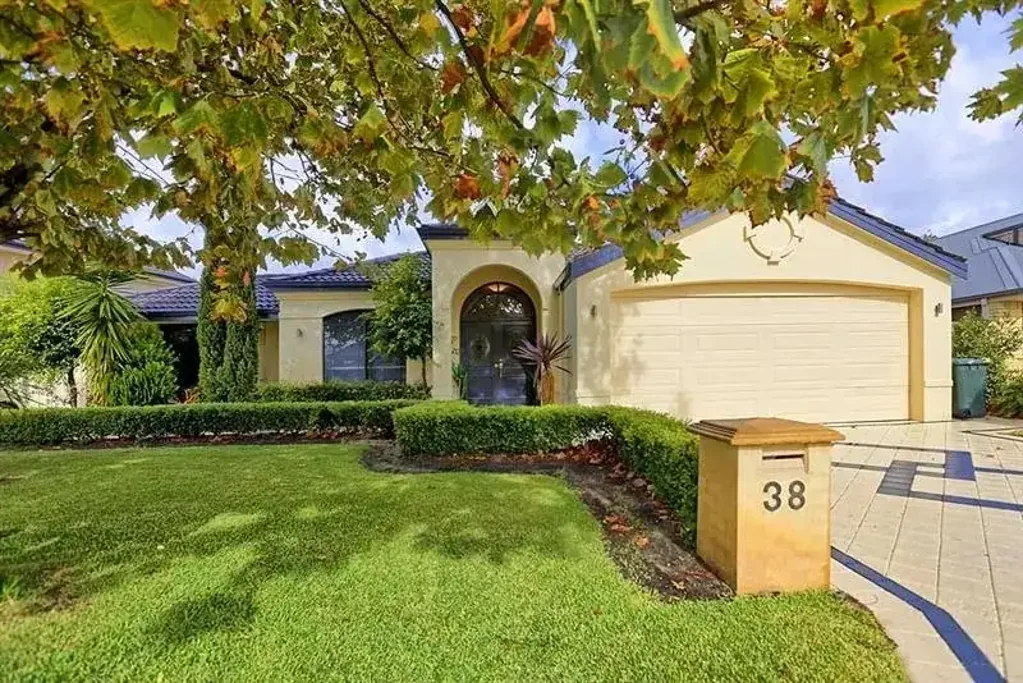 Canning Vale 4कमरा Luxury Family Living in a Sought-After Location