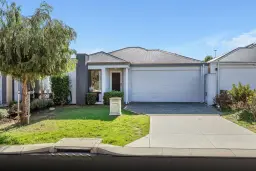 14 Kangaroo Avenue, Kwinana Town Centre