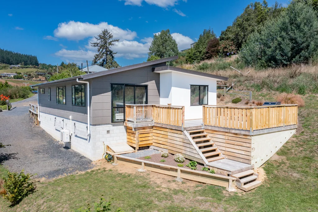 Waihola 3房  Wow... A 3-Year Home For This Price!!!