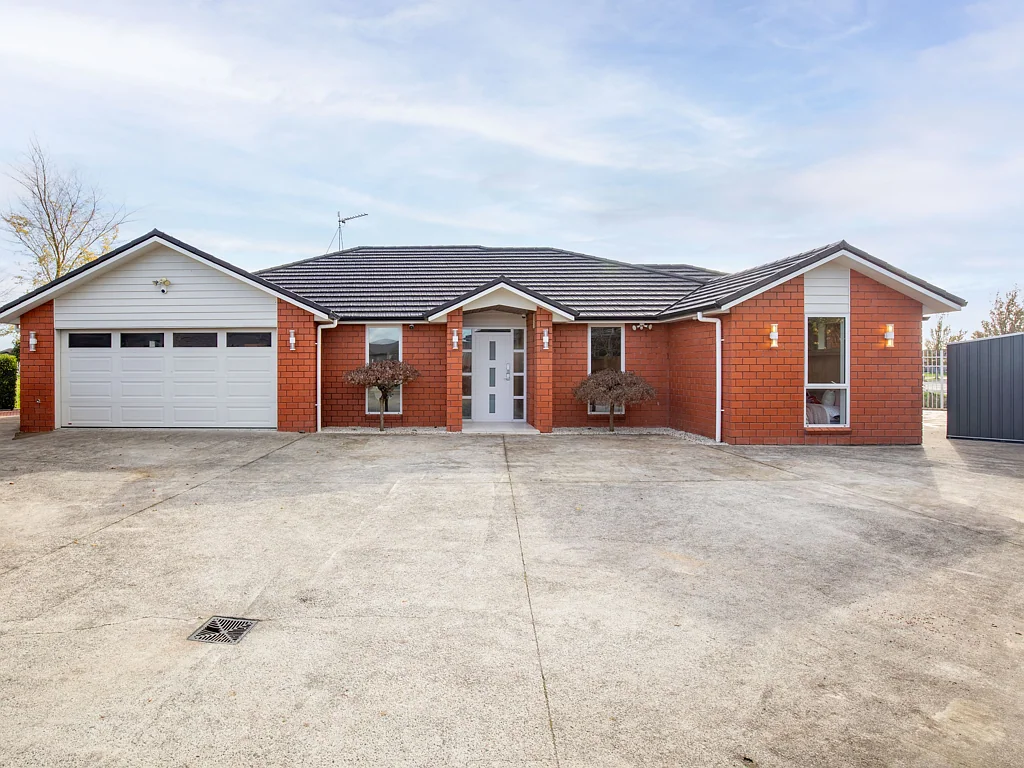 Rototuna North 5 Bedroom Comfort Meets Convenience