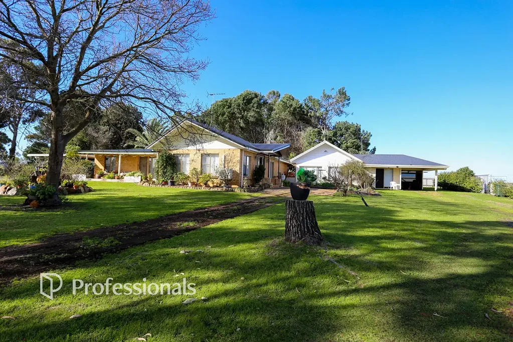 Gibson Rural Lifestyle with Dual Residences