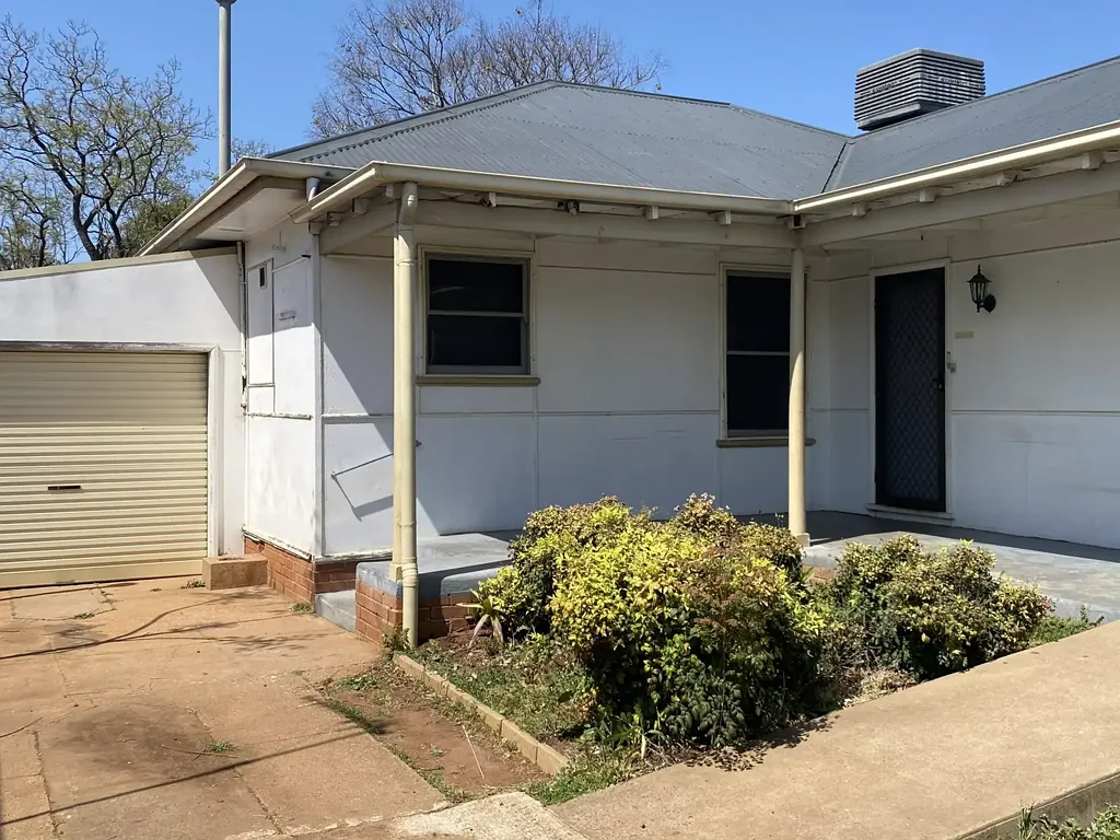 Spacious Family Home in Dubbo