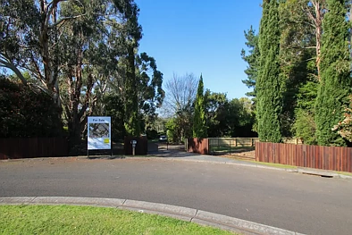 Leongatha SUPERB SETTING