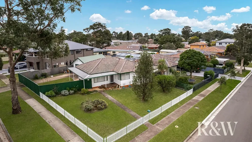 Rooty Hill 3房 North Rooty Hill 角落地块 + 663.9平方米 (步行可达火车站和商店) Corner Block + 663.9m2 in North Rooty Hill (Walk to Train Station & Shops)