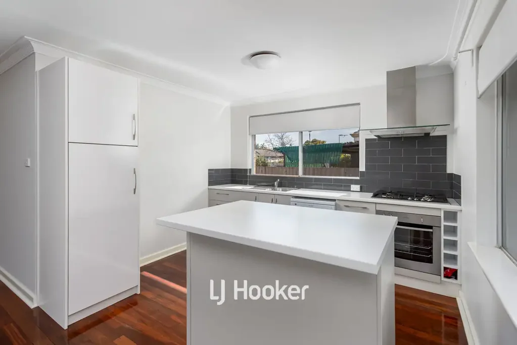 South Bunbury 2 Bedroom Beautifully Renovated 2x1 Home in South Bunbury!