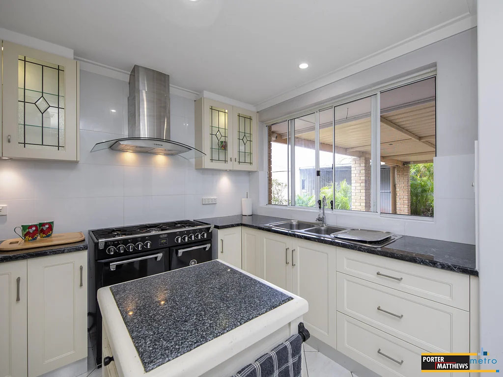 40 Lincoln Road, Forrestfield, WA 6058