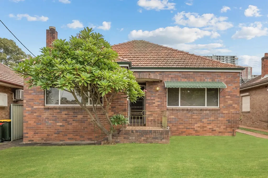 8 Lancaster Avenue, Melrose Park, NSW 2114