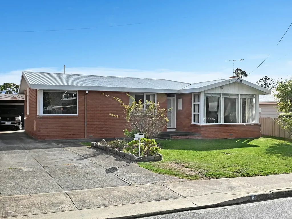 Montrose 4房  Spacious Four Bedroom Brick Family Home