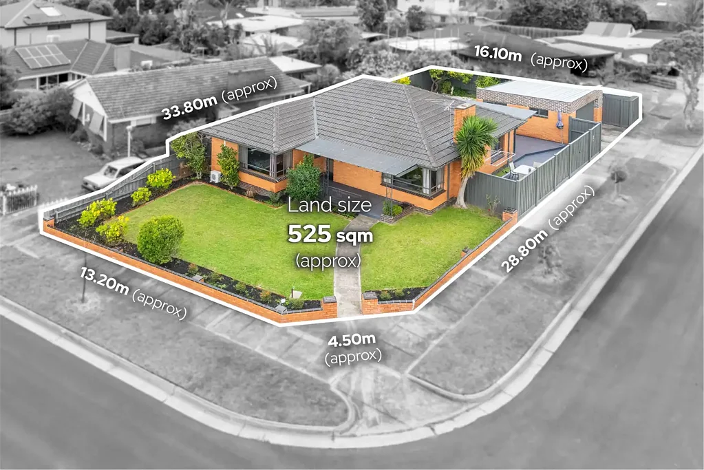 Cheltenham 3部屋 Family Comfort, Poolside Living & Everyday Convenience