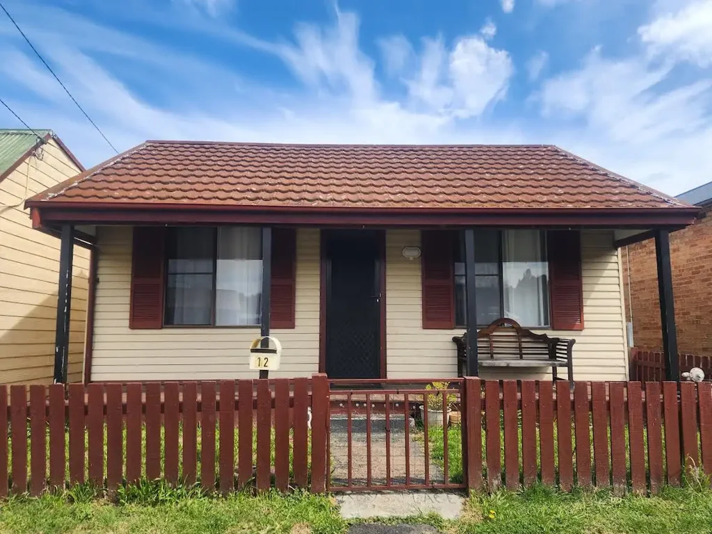 Charming 2-Bedroom House!