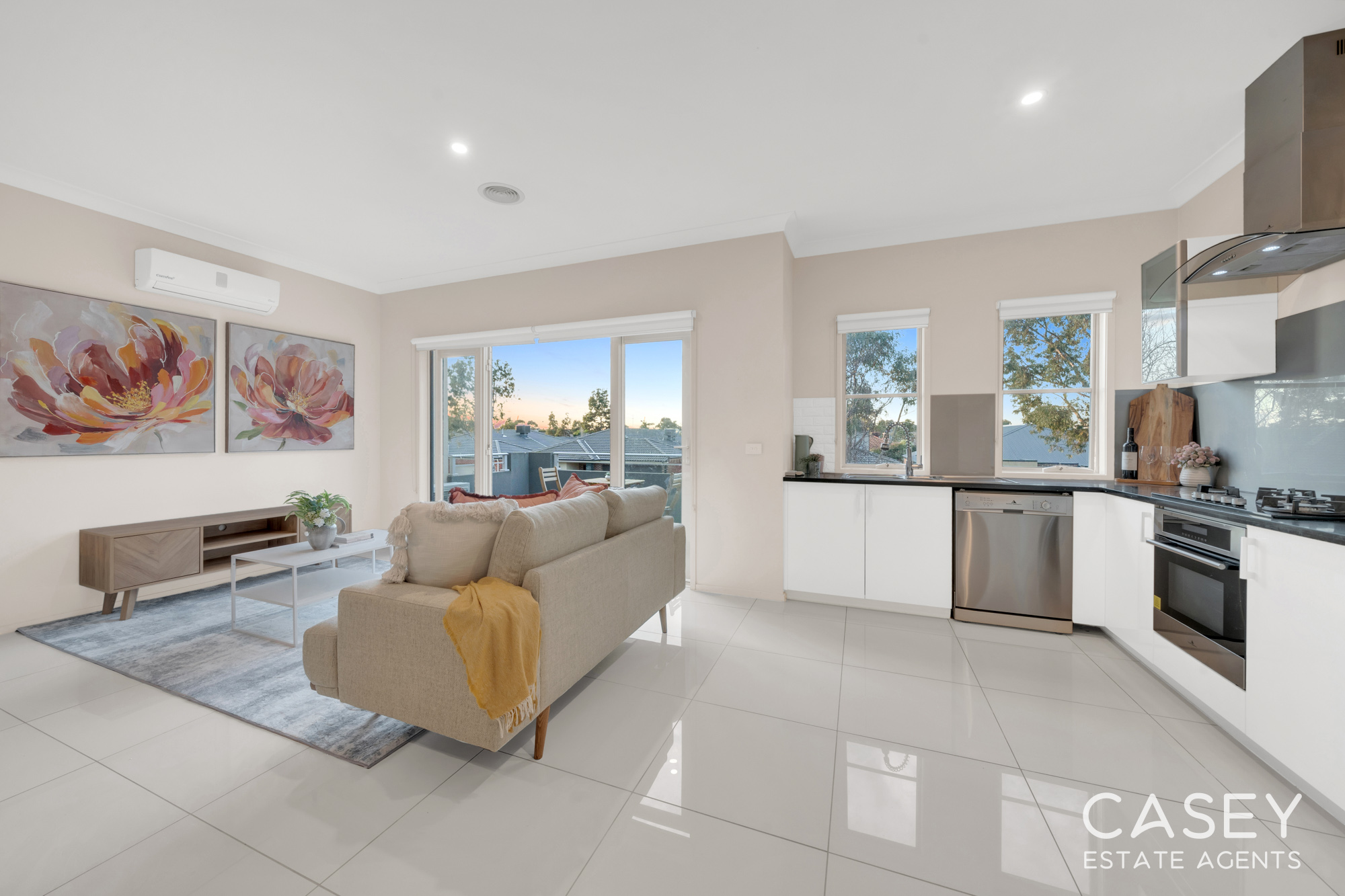 UNIT 2 10 MICKLEHAM DR, CRANBOURNE NORTH VIC 3977, 0房, 0浴, Townhouse