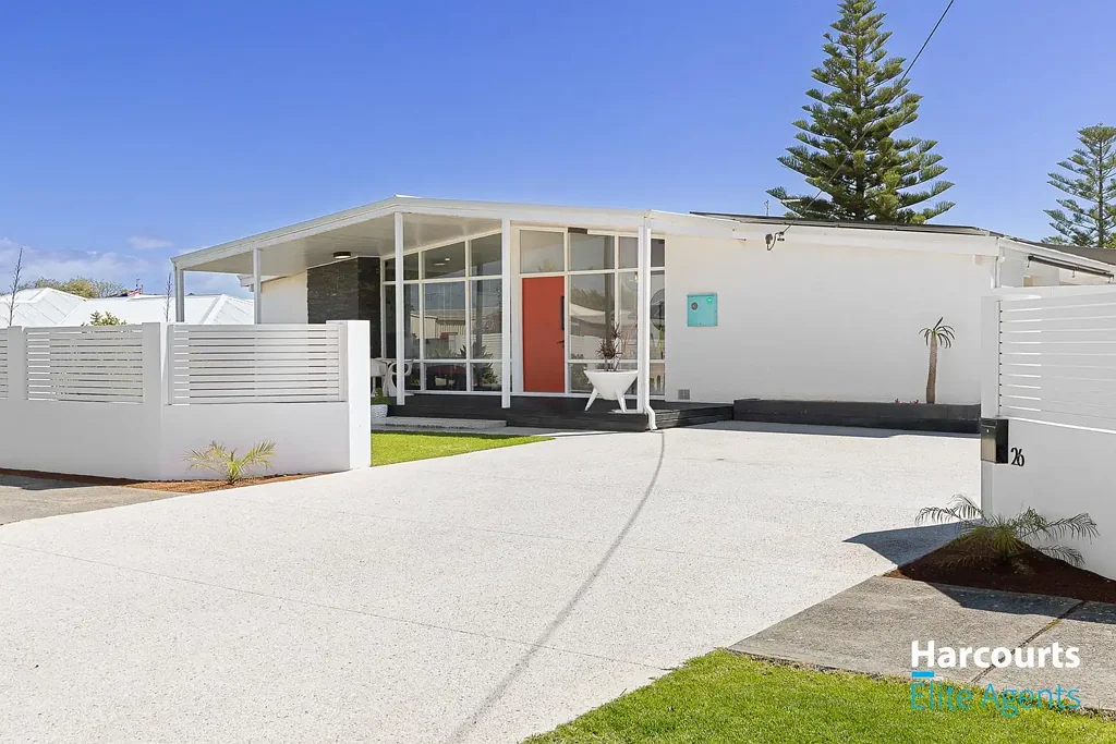 Rockingham 3房  Resort-Style Luxury with Iconic Mid-Century Character