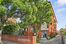 7/4 Church Street, Ashfield