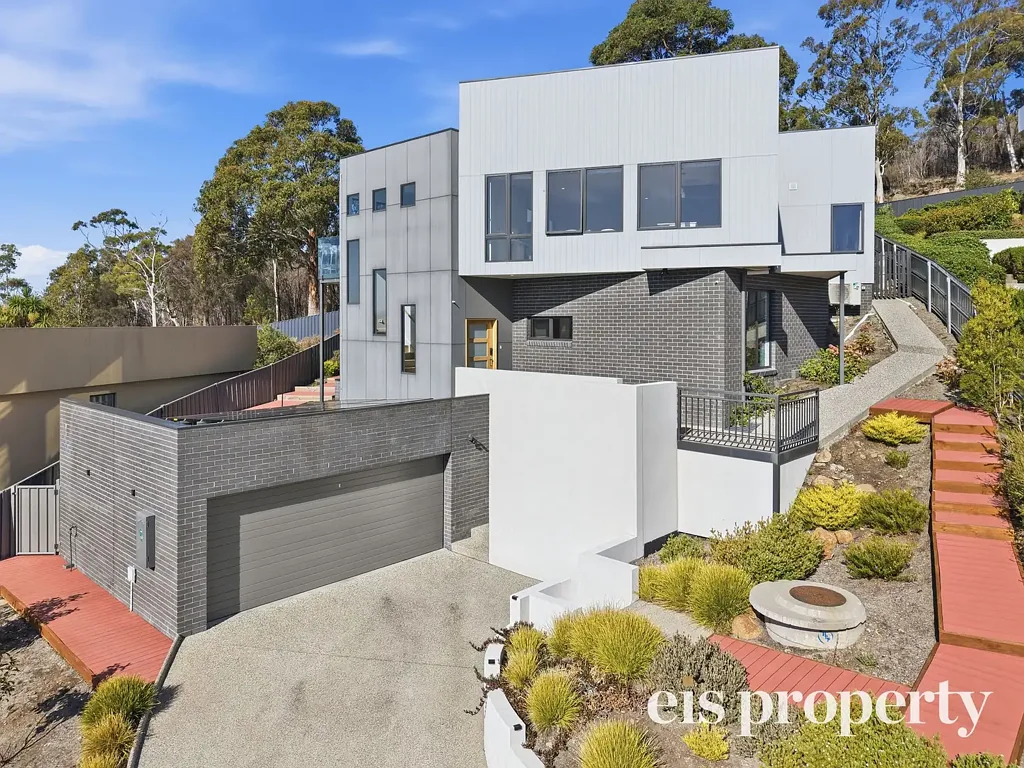Dynnyrne 6房  Exceptional Home with Flexible Living and Stunning Panoramic Views