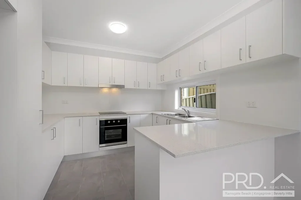 TWO BEDROOM GRANNY FLAT IN MIRANDA