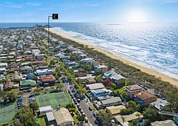 1 & 2/15 Iluka Avenue, Buddina