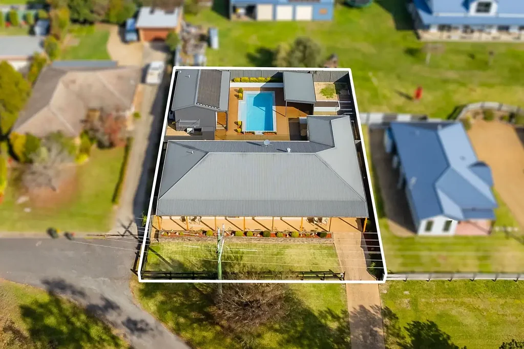 86 Coronation Avenue, Bright, VIC 3741