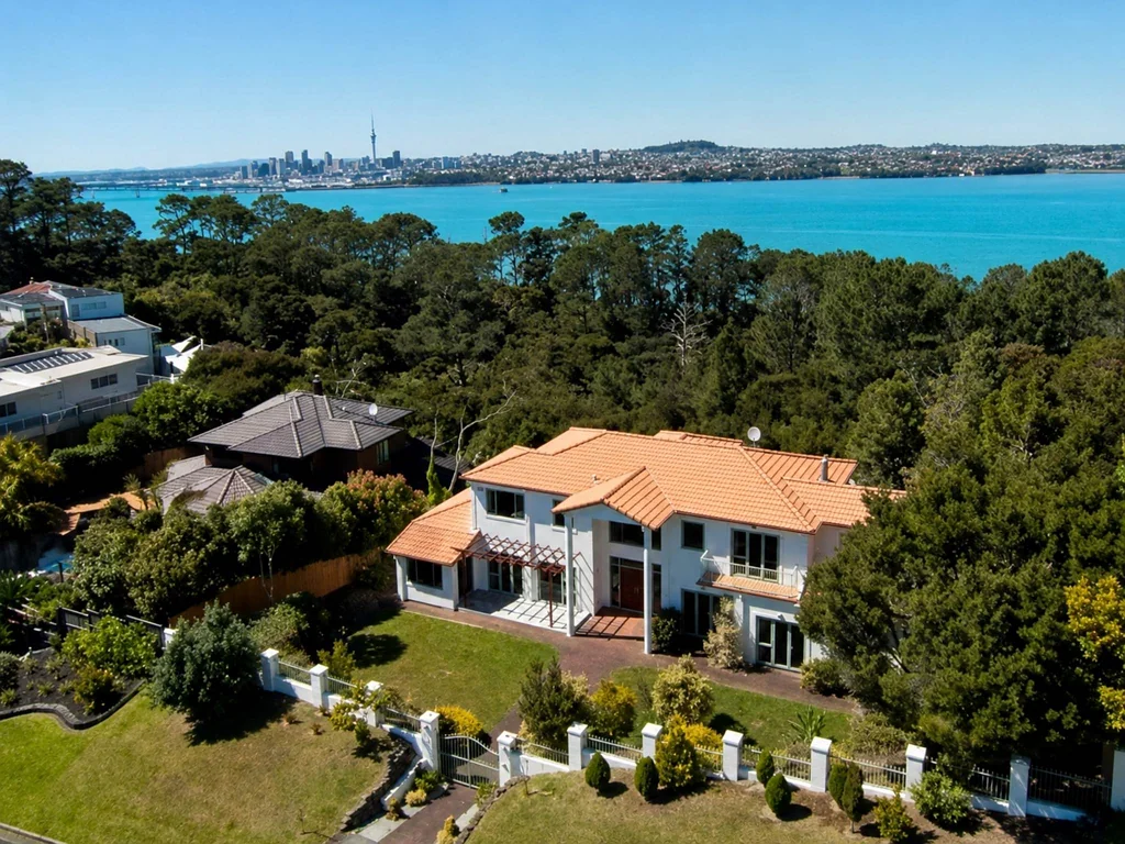 Chatswood 5침실 Rare Chatswood Estate with Space, Privacy & Views