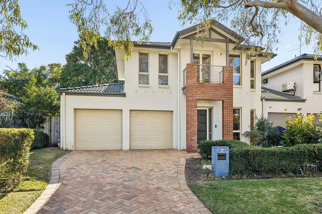 Warriewood 3房 现代家庭生活与卓越户外娱乐 Modern Family Living with Exceptional Outdoor Entertaining