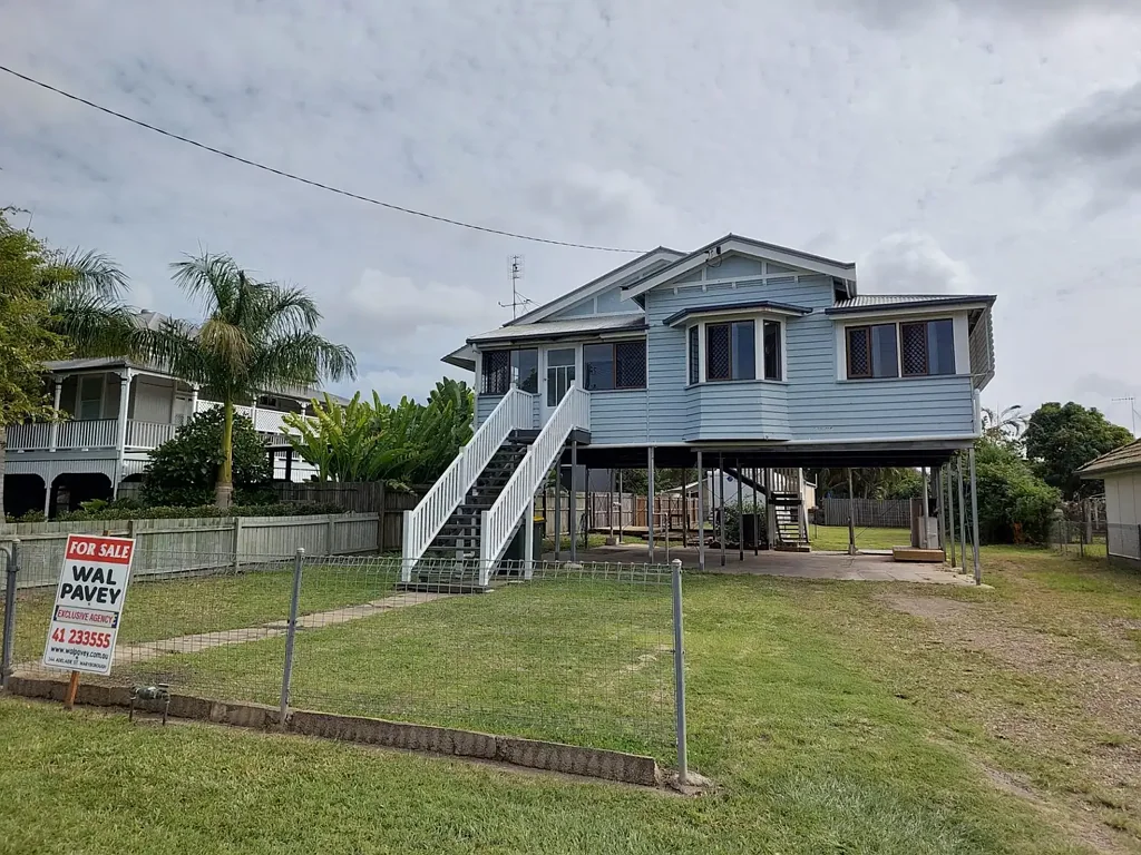 Maryborough 2房  TRADITIONAL HOME WITH MUCH POTENTIAL