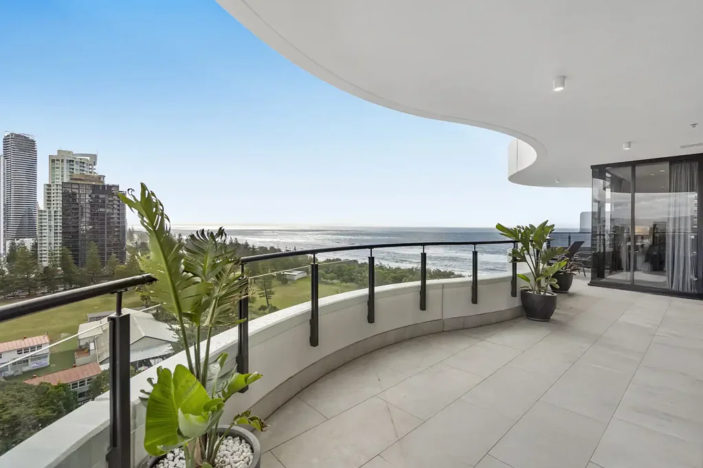 Luxury Coastal Living at Mali Residences - Beachside Elegance in the Heart of Mermaid Beach