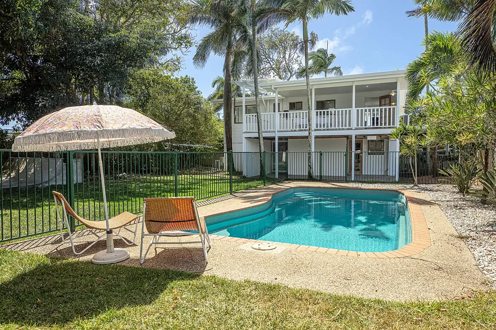 Blacks Beach 3房  Beachside Entertainer with Modern Style