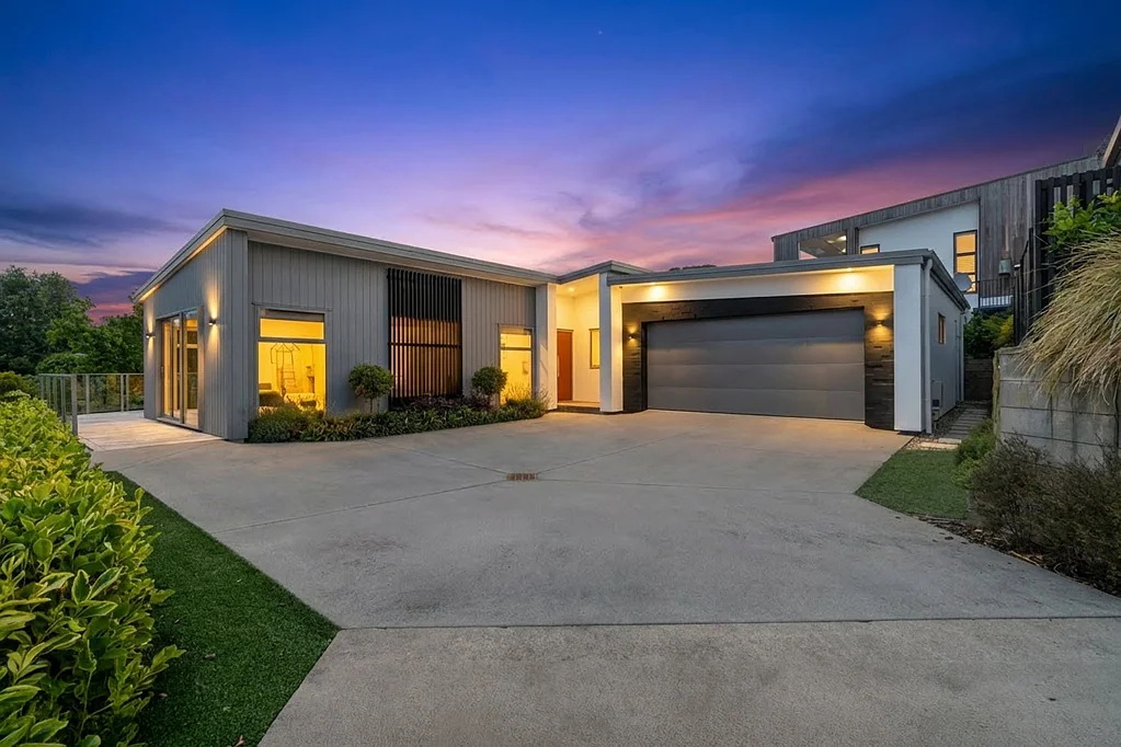 Cambridge 3房  Present all offers - owners ready to move on