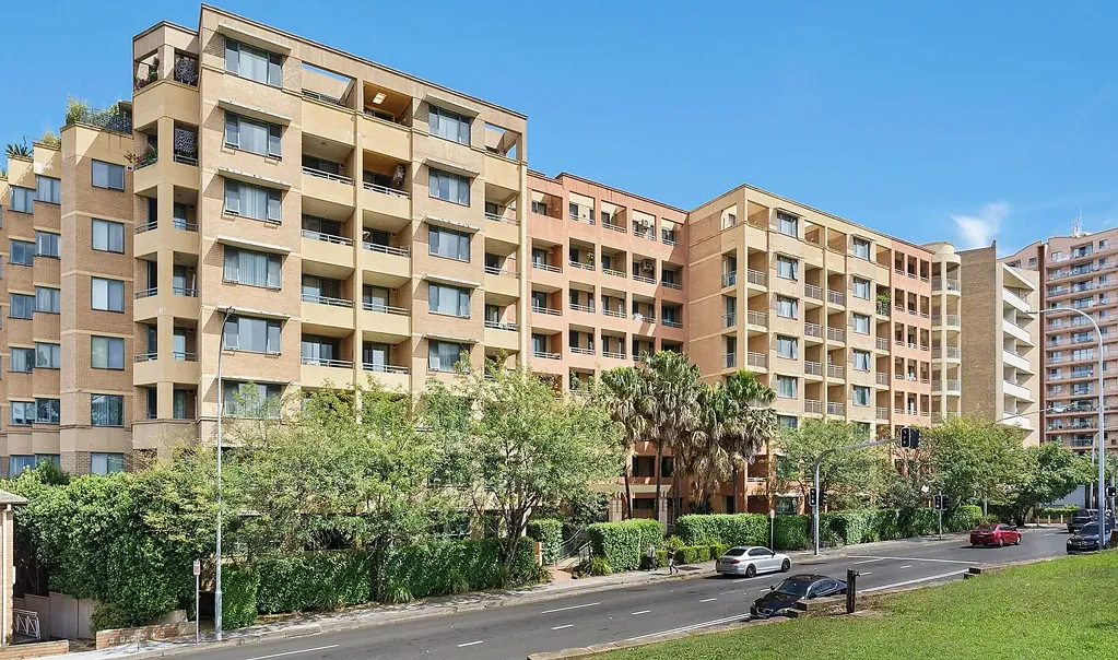 Modern 2 Bedroom Apartment