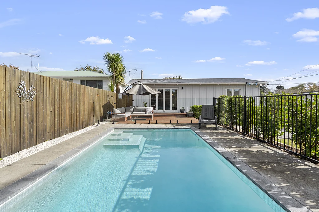 Huapai 3 Bedroom Quarter Acre Living | Splash Into Summer