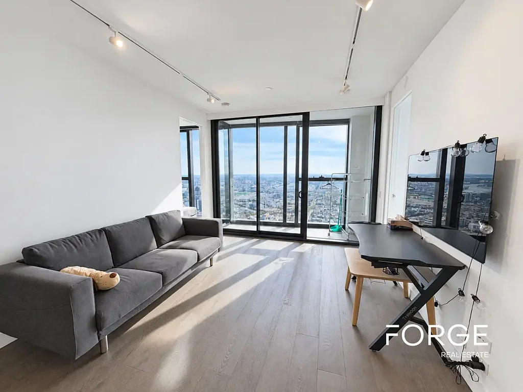 Fully Furnished 2 Bedroom Apartment in Swanston Central