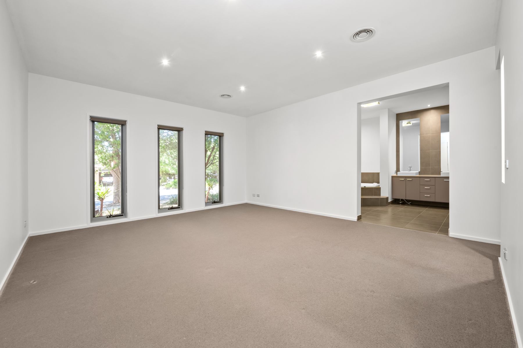 21 BRENTWOOD DR, STRATHFIELDSAYE VIC 3551, 0 phòng ngủ, 0 phòng tắm, House