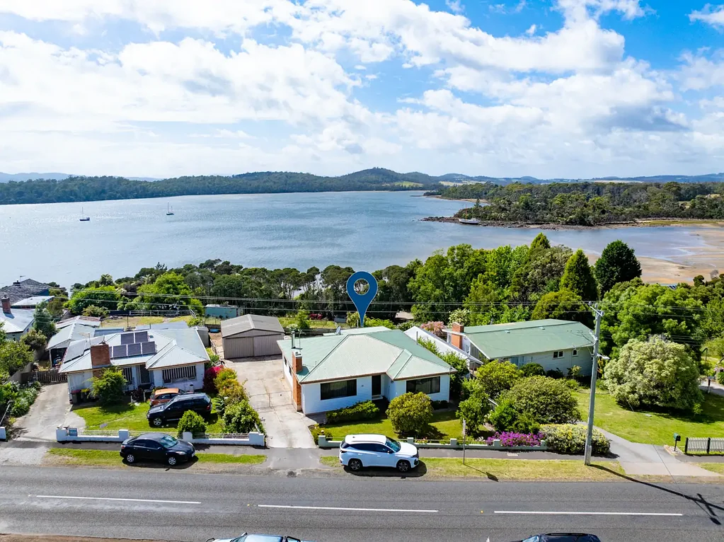 36 Flinders Street, Beauty Point, TAS 7270