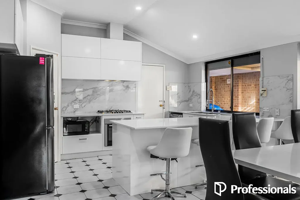 Marangaroo 4Kwarto Room to Live, Relax & Entertain!