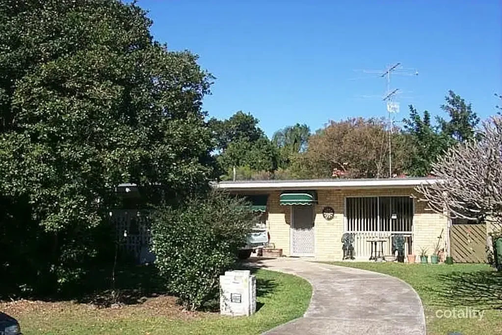 6 Poinciana Boulevard, Broadbeach Waters, QLD 4218