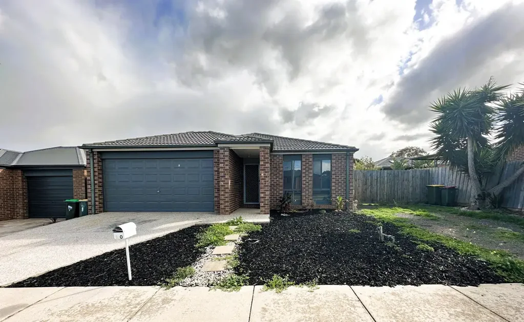 Charming 3-Bedroom Home in Hillview Estate