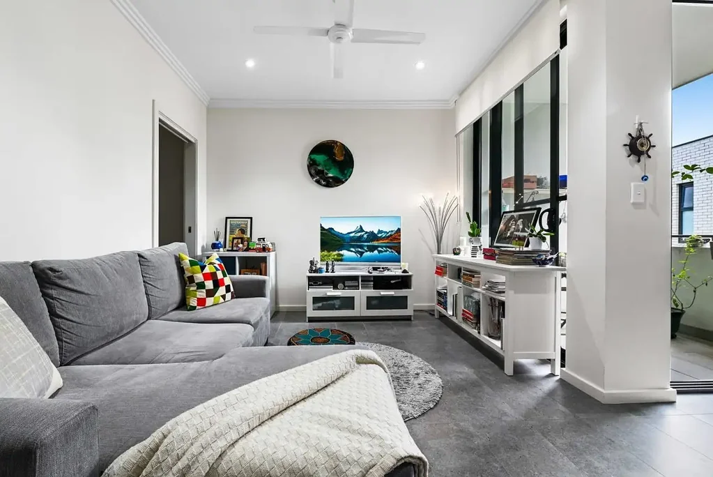 Sleek & Modern Light Filled Apartment!
