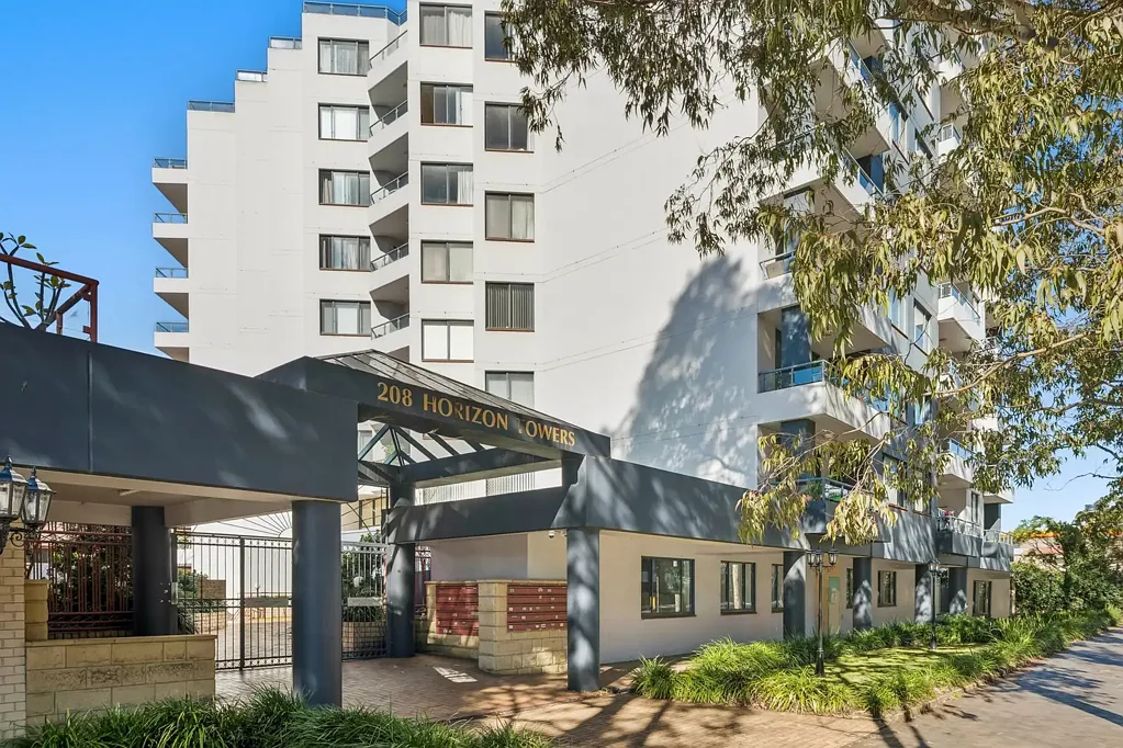 Hornsby 3Moenga Rare opportunity presents!