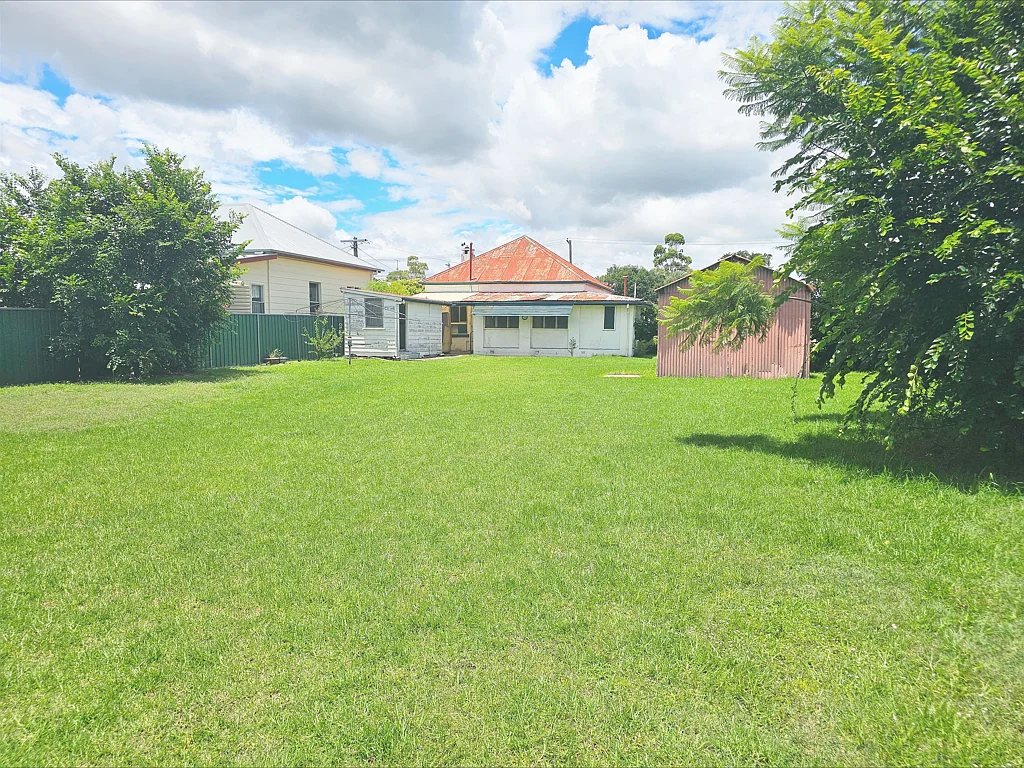 61 Dragon Street, Warwick, QLD 4370